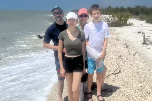 Family shelling on Kice Island