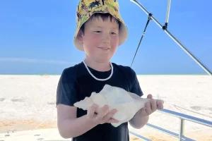 Huge horse conch found on ten thousand islands boat tour